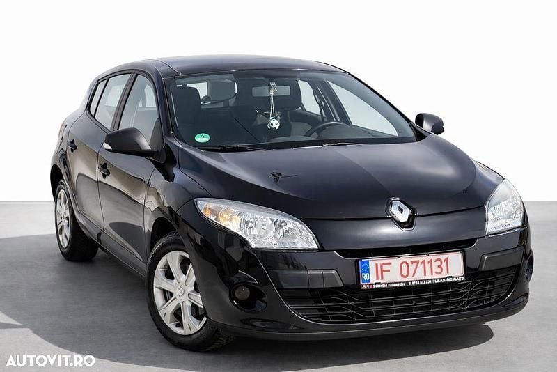Second-hand Renault Mégane III Authentique 100 CP (73 kW) 2011 Culoarenegru Hatchback