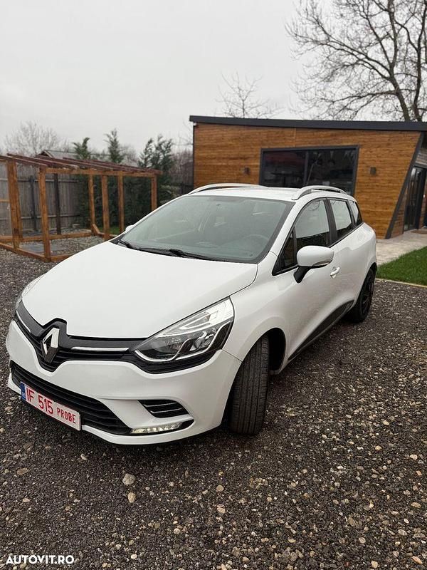 Second-hand Renault Clio GrandTour Collection 90 CP (66 kW) 2018 Culoarealb Break