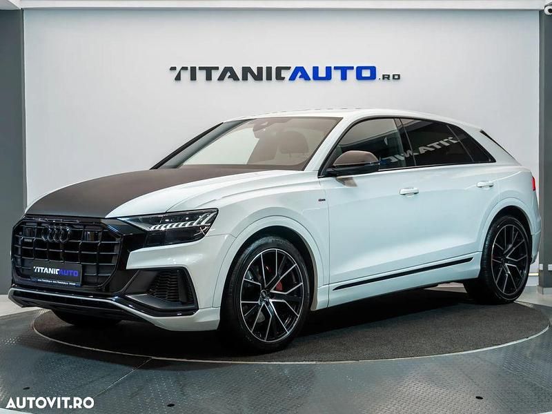 Culoarealb Second-hand 2022 Audi Q8 Business SUV | 64.990 EUR (Preț bun) - Imagine 1/4