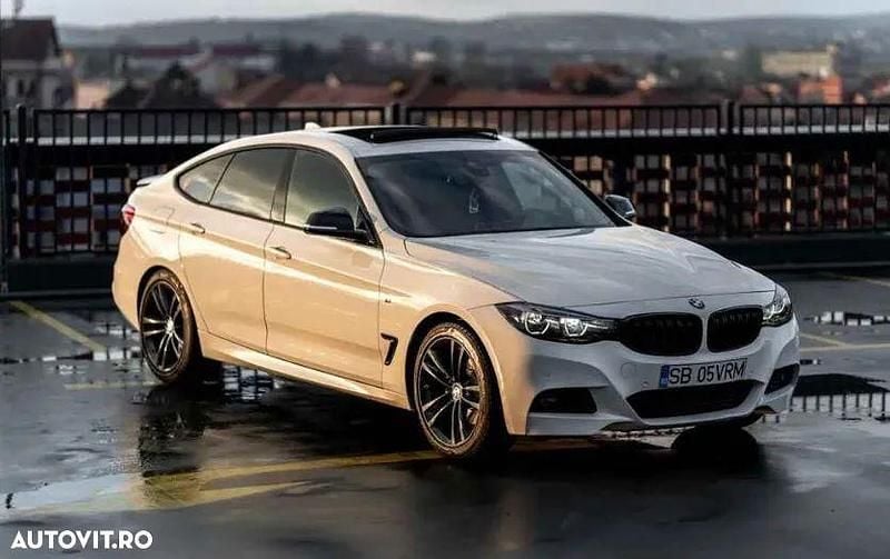 Second-hand BMW 330 M Sport 258 CP (189 kW) 2017 Culoarealb Berlinǎ