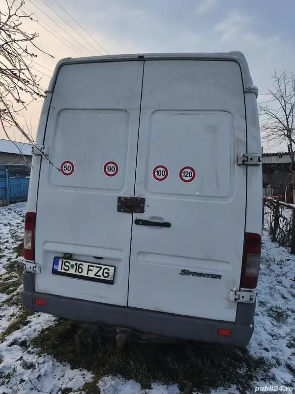 Second-hand Mercedes Sprinter 109 CP (80 kW) 2004 Van