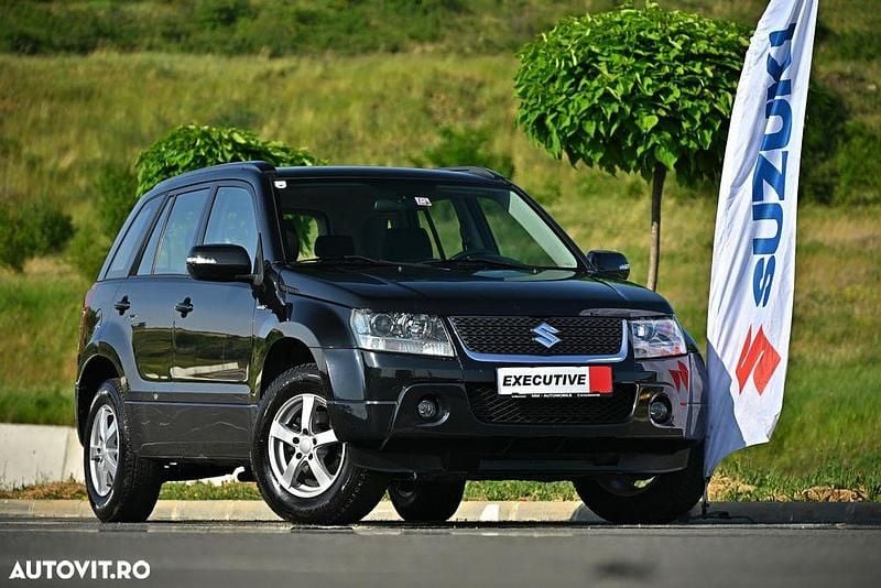 Culoarenegru Utilizat 2011 Suzuki Grand Vitara Comfort+ SUV | 6.788 EUR (Preț OK) - Imagine 1/4