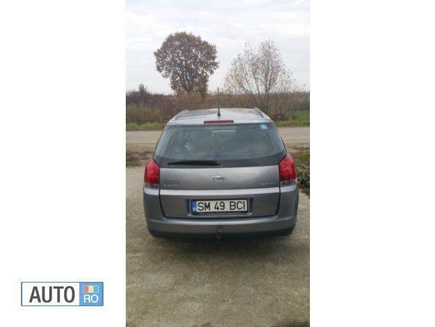 Second-hand Opel Signum 140 CP (102 kW) 2003 Gri Hatchback