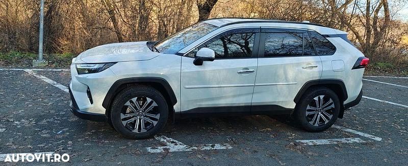 Culoarealb Second-hand 2022 Toyota RAV4 Hybrid SUV | 35.000 EUR (Puțin scump) - Imagine 1/4