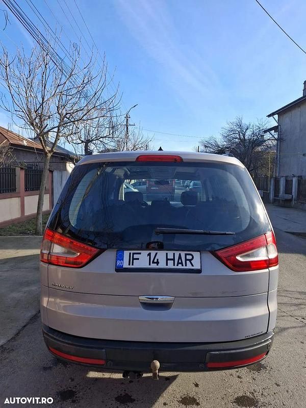 Second-hand Ford Galaxy 163 CP (119 kW) 2011 Culoareargint Monovolum