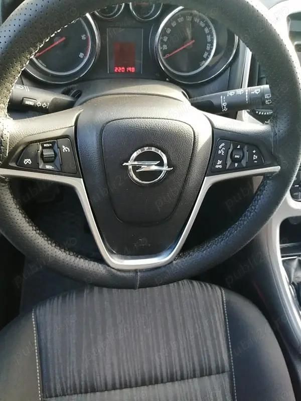 Second-hand Opel Astra 120 CP (88 kW) 2011