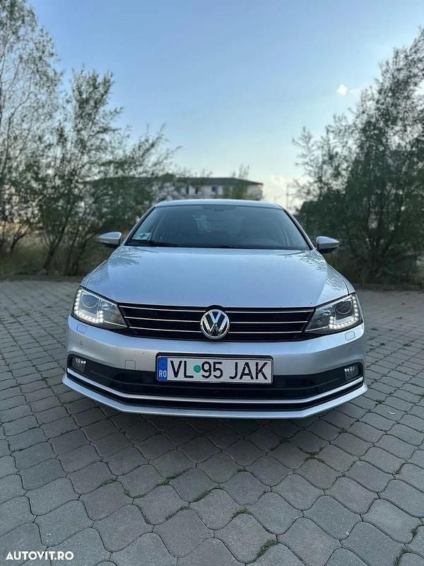 Culoaregri Utilizat 2015 VW Jetta Highline Berlinǎ | 7.300 EUR (Preț bun) - Imagine 1/4