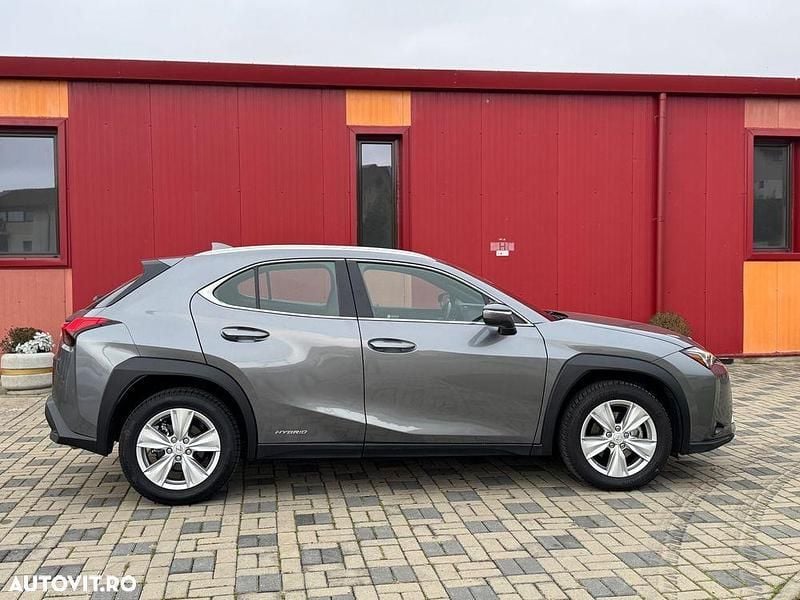 Culoaregri Second-hand 2021 Lexus UX 250h Business Edition SUV | 19.900 EUR (Super Preț) - Imagine 1/4