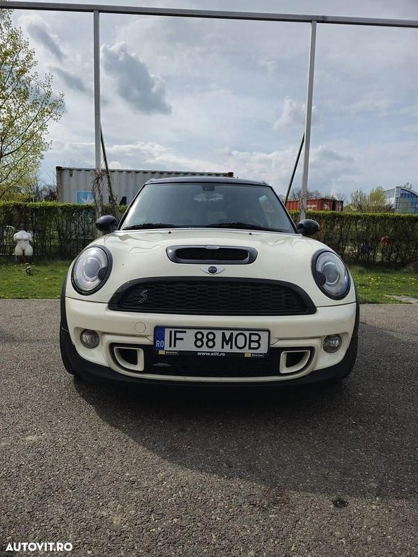 Culoarealb Utilizat 2009 Mini Clubman Break | 6.950 EUR - Imagine 1/4