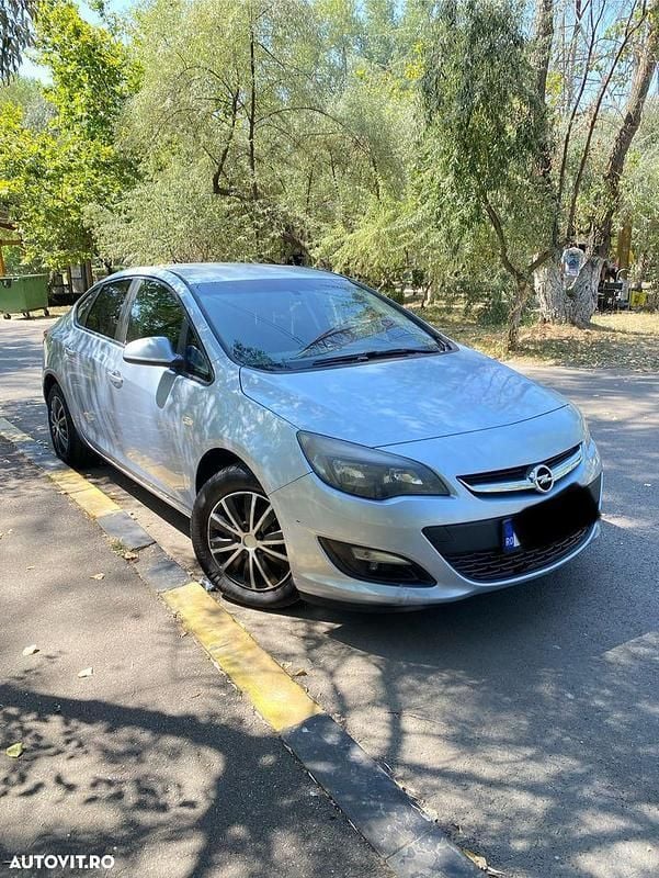 Culoaregri Second-hand 2014 Opel Astra Berlinǎ | 6.400 EUR (Puțin scump) - Imagine 1/4