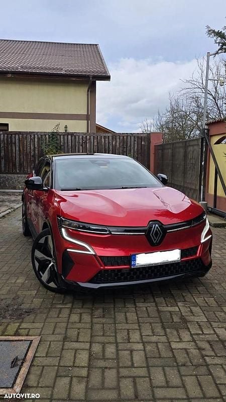 Culoarerosu Utilizat 2022 Renault Megane E-Tech Techno SUV | 23.500 EUR - Imagine 1/4
