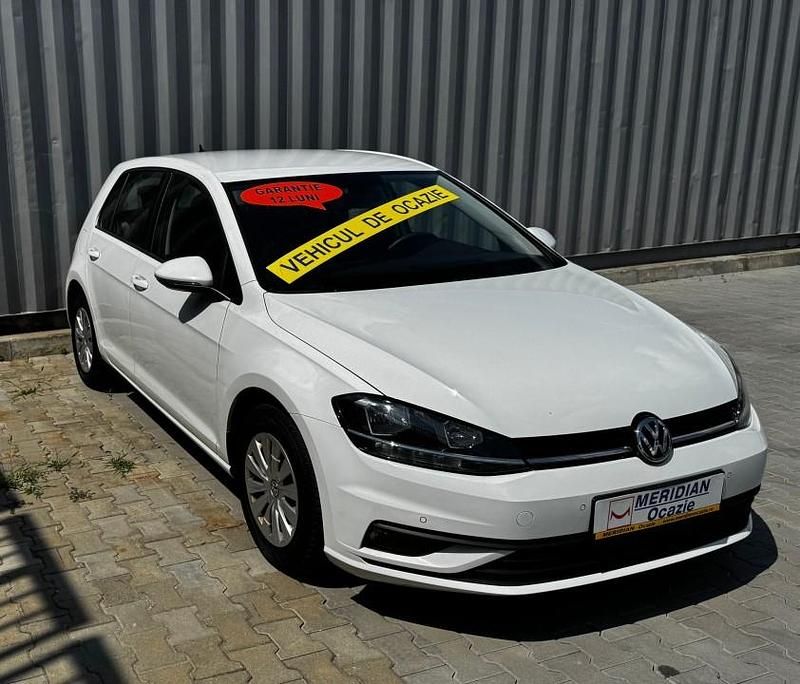 Alb Utilizat 2019 VW Golf VII Hatchback | 14.499 EUR (Puțin scump) - Imagine 1/4