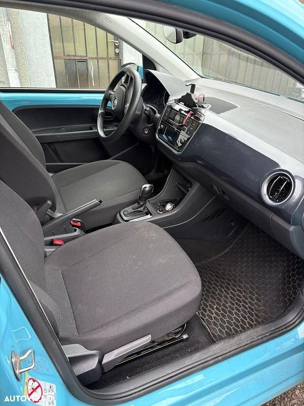 Second-hand VW e-up! 61 kW (83 CP) 2023 Culoarealbastru Hatchback