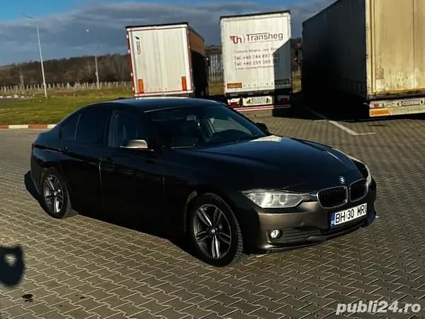 Second-hand BMW 320 184 CP (135 kW) 2012 Maro Berlinǎ