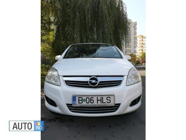 Alb Utilizat 2009 Opel Zafira Monovolum | 3.700 EUR (Puțin scump) - Imagine 1/4