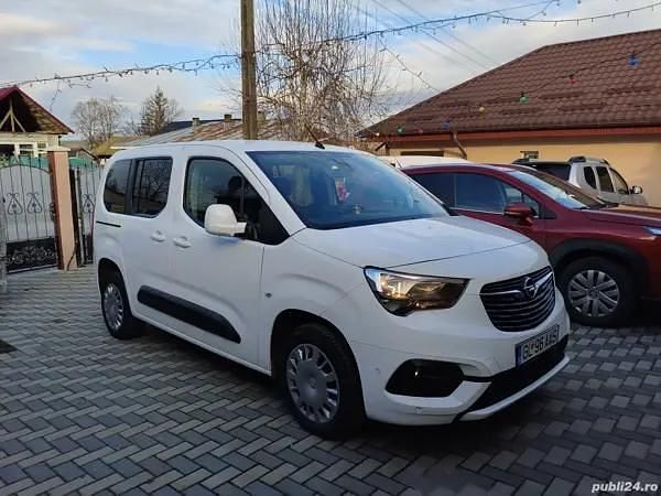 Alb Utilizat 2020 Opel Combo Life Monovolum | 13.500 EUR - Imagine 1/4