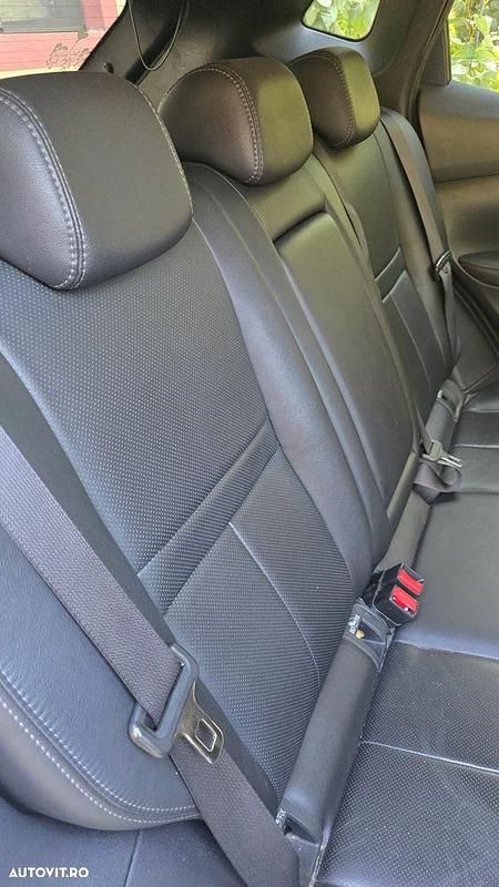 Culoareargint Utilizat 2017 Nissan Qashqai Tekna SUV | 12.750 EUR (Preț bun) - Imagine 1/4