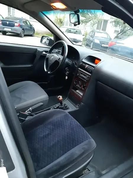 Second-hand Opel Astra 74 CP (54 kW) 2001 Gri Break