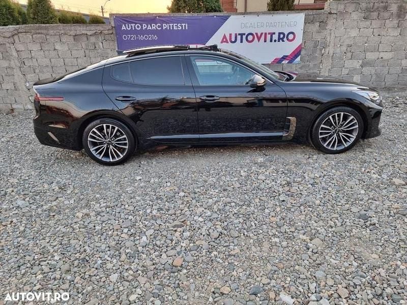 Second-hand Kia Stinger GT-Line 200 CP (147 kW) 2021 Negru Hatchback