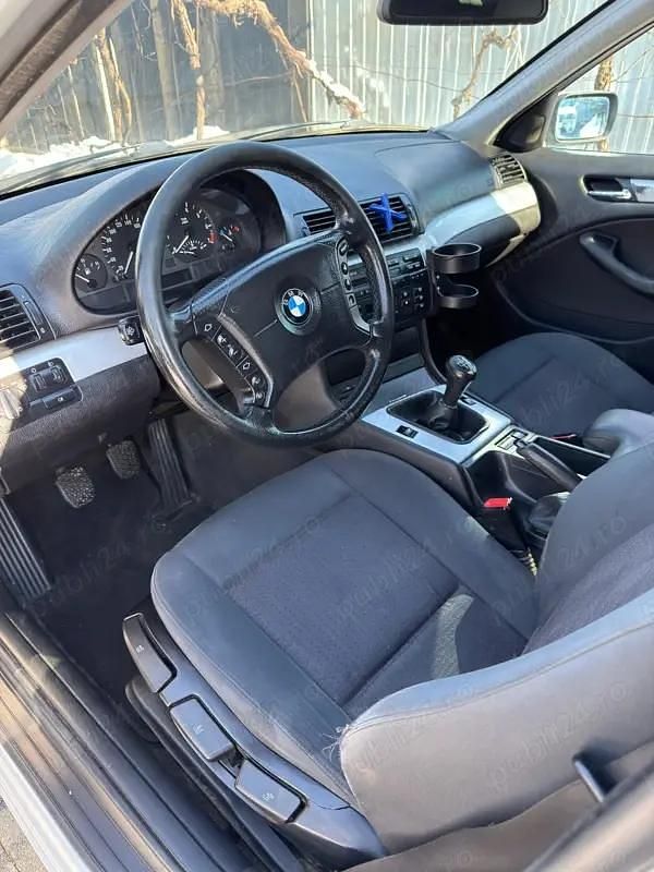 Second-hand BMW 318 143 CP (105 kW) 2003 Berlinǎ