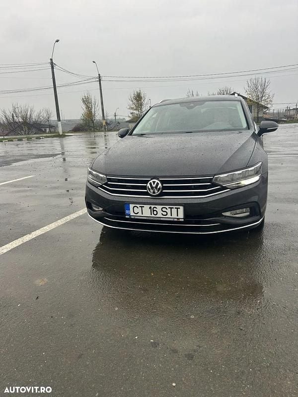Culoaregri Utilizat 2020 VW Passat Trendline Break | 15.200 EUR (Preț bun) - Imagine 1/4