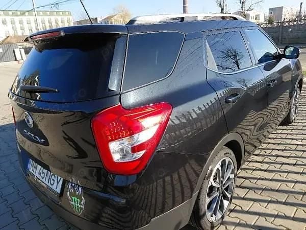 Second-hand Ssangyong (KGM) Tivoli 128 CP (94 kW) 2017 Negru SUV