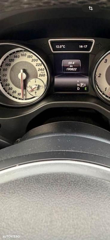 Second-hand Mercedes GLA220 170 CP (125 kW) 2015 Culoaremaro SUV