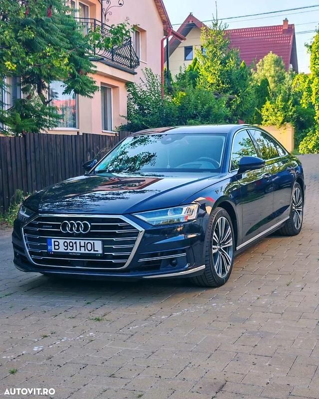 Culoarealbastru Utilizat 2018 Audi A8 Design Berlinǎ | 39.490 EUR (Preț OK) - Imagine 1/4