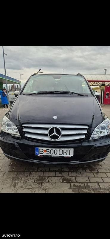 Culoarenegru Utilizat 2013 Mercedes Viano Monovolum | 10.700 EUR (Super Preț) - Imagine 1/4