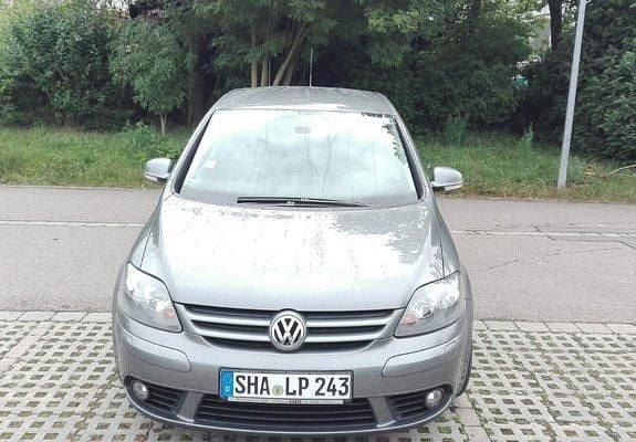 Second-hand VW Golf IV 140 CP (102 kW) 2005 Gri Berlinǎ