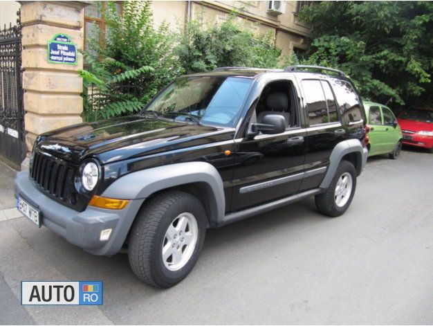 Second-hand Jeep Cherokee 163 CP (119 kW) 2005 Negru SUV