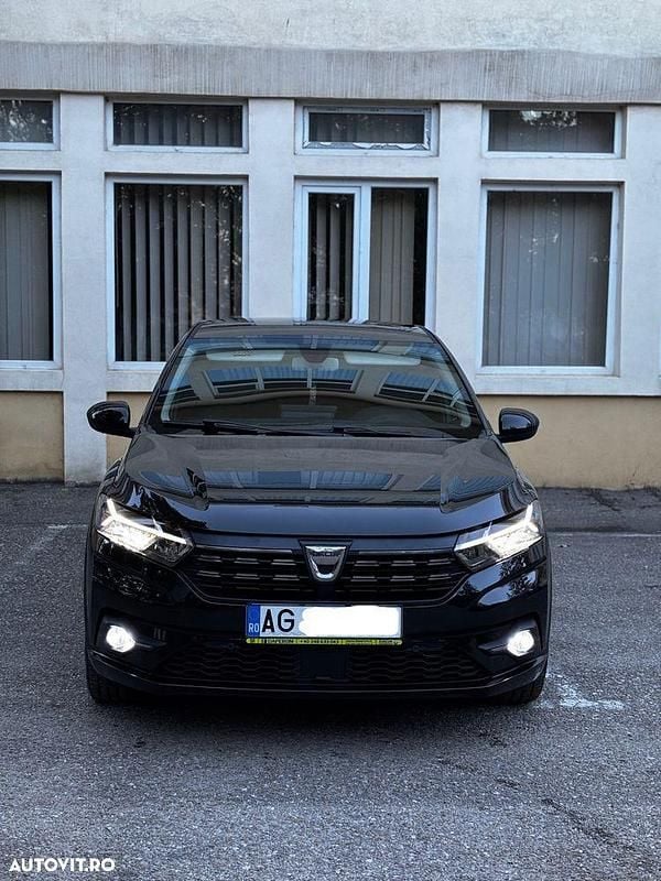 Culoarenegru Utilizat 2022 Dacia Logan Comfort Berlinǎ | 10.990 EUR (Preț OK) - Imagine 1/4