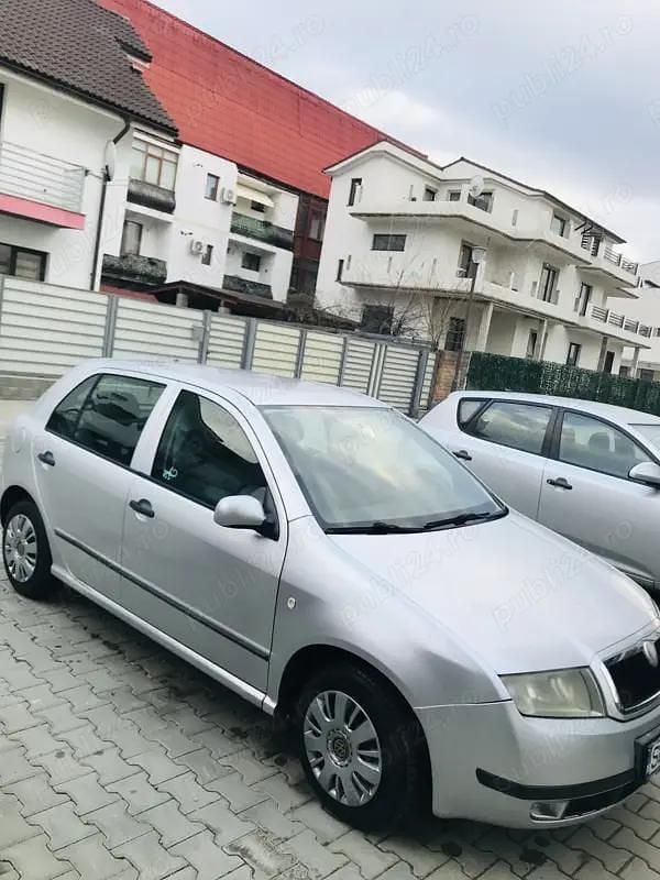 Second-hand 2002 Skoda Fabia Berlinǎ | 1.450 EUR (Preț OK) - Imagine 1/4