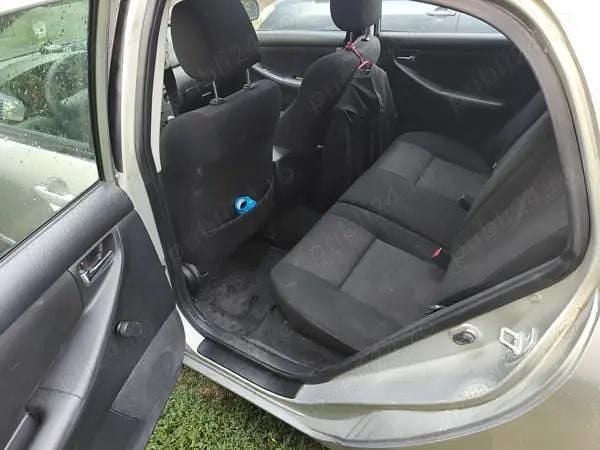 Second-hand Toyota Corolla 90 CP (66 kW) 2006 Gri Hatchback