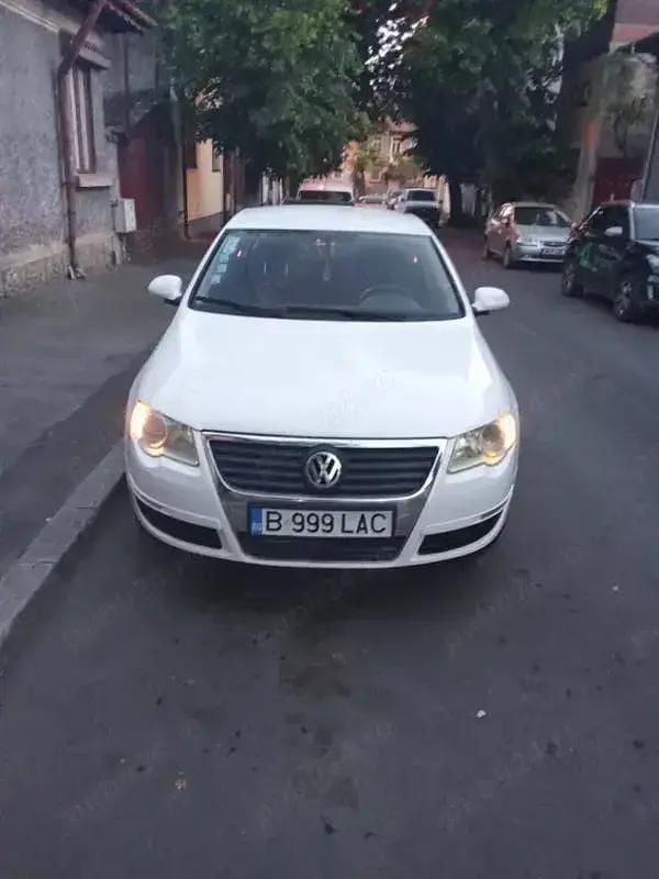 Utilizat 2005 VW Passat Berlinǎ | 2.900 EUR (Preț OK) - Imagine 1/4