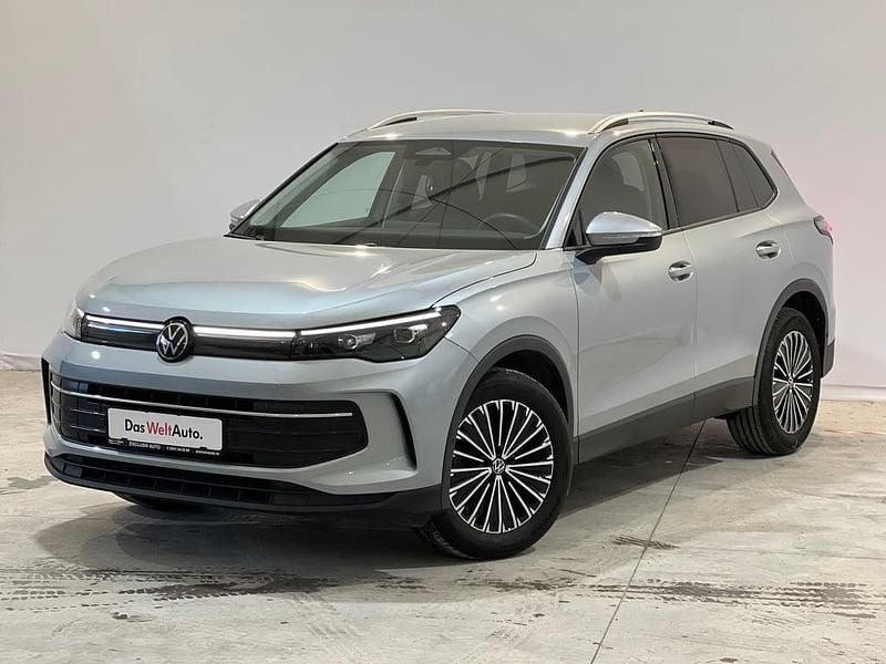 Gri mediu normal Second-hand 2025 VW Tiguan Life SUV | 36.300 EUR (Puțin scump) - Imagine 1/4
