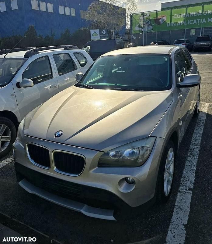 Gri Utilizat 2011 BMW X1 SUV | 5.500 EUR (Preț OK) - Imagine 1/4