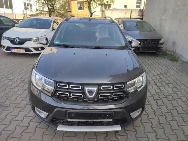 Utilizat 2019 Dacia Logan MCV Stepway Break | 6.500 EUR (Preț bun) - Imagine 1/4