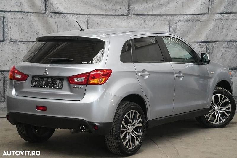 Second-hand Mitsubishi ASX Instyle 150 CP (110 kW) 2015 Culoareargint SUV
