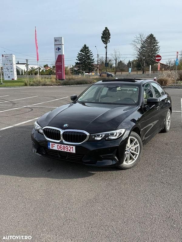 Culoarenegru Utilizat 2020 BMW 330e Comfort Edition Berlinǎ | 25.770 EUR (Preț bun) - Imagine 1/4