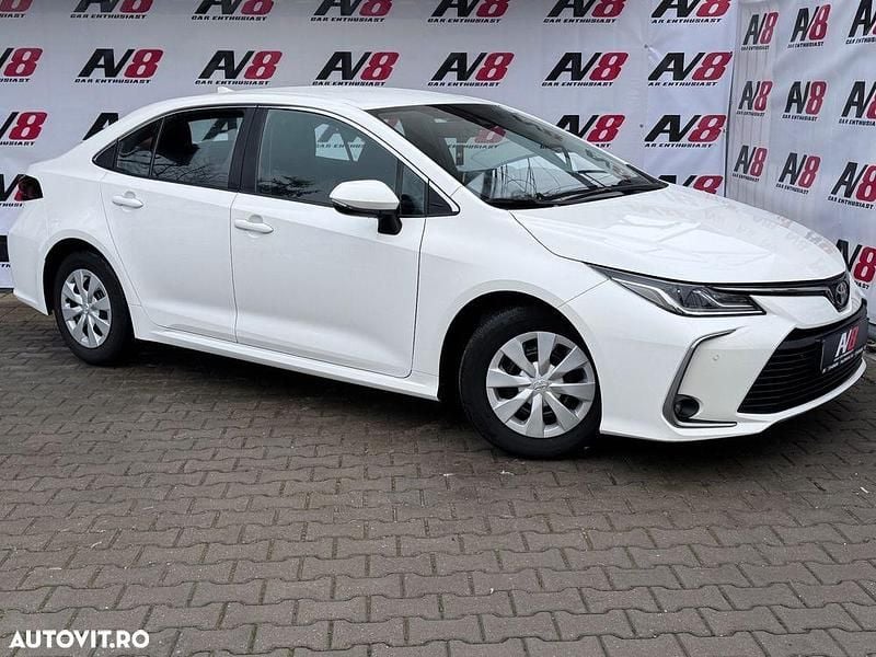 Second-hand Toyota Corolla Business Edition 125 CP (91 kW) 2022 Culoarealb Berlinǎ