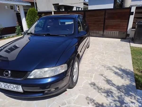 Second-hand Opel Vectra 125 CP (91 kW) 2001 Berlinǎ