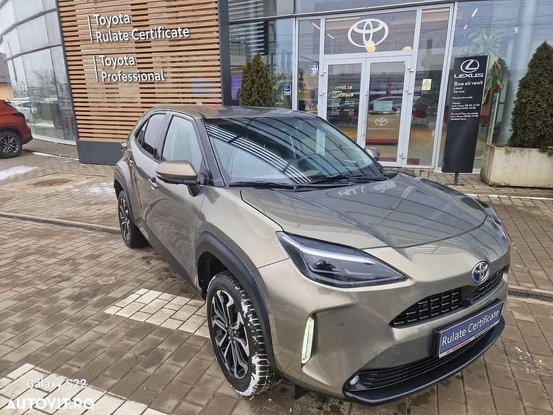 Second-hand Toyota Yaris Cross Elegant 116 CP (85 kW) 2022 Culoareverde SUV