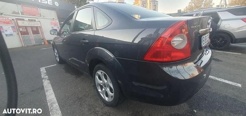 Culoaregri Utilizat 2008 Ford Focus Ghia Berlinǎ | 2.350 EUR (Preț OK) - Imagine 1/4