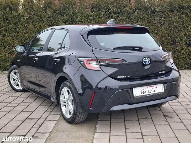 Second-hand Toyota Corolla 122 CP (89 kW) 2021 Culoarenegru Berlinǎ
