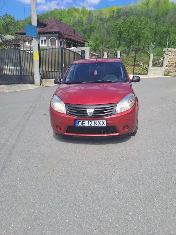 Utilizat 2009 Dacia Sandero Hatchback | 2.500 EUR (Preț OK) - Imagine 1/4
