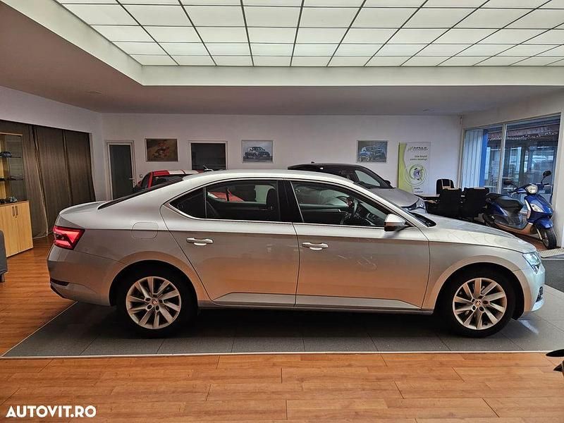 Second-hand Skoda Superb Ambition 150 CP (110 kW) 2021 Culoareargint Berlinǎ