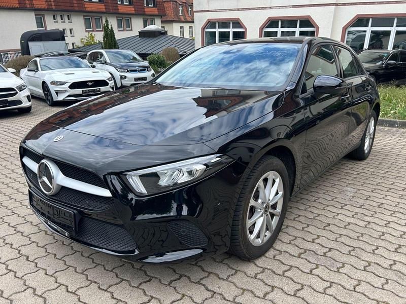 Utilizat 2022 Mercedes A250 Business | 24.071 EUR - Imagine 1/1