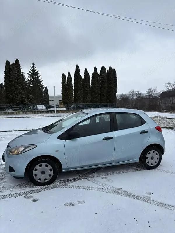 Second-hand Mazda 2 75 CP (55 kW) 2009 Albastru Hatchback