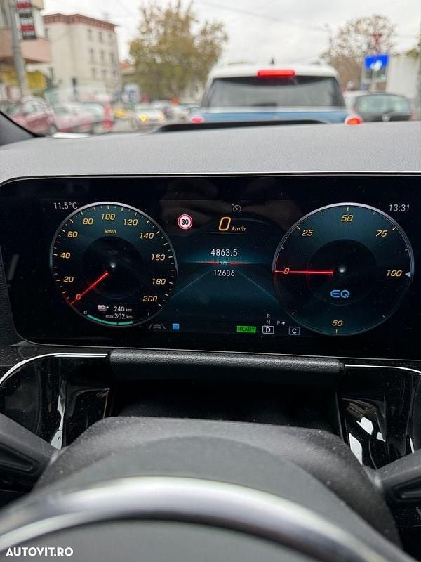 Culoarenegru Utilizat 2021 Mercedes EQA300 SUV | 37.000 EUR - Imagine 1/4